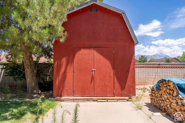 Photo 19 for MLS #2091526 at 4163 S Beeman Rd