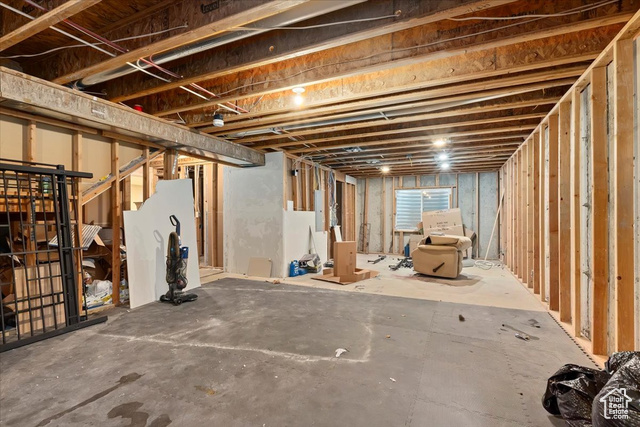 Photo 36 for MLS #2091548 at 2331 E Hitching Post Dr