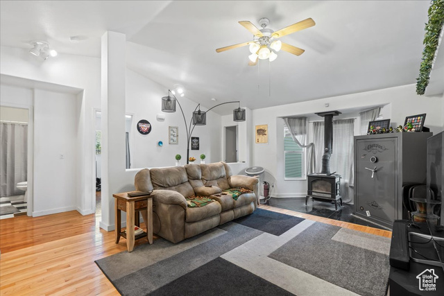 Photo 4 for MLS #2091587 at 868 E Valley View Dr