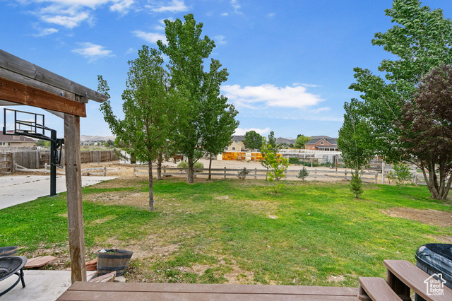 Photo 16 for MLS #2091590 at 4212 N Majors St