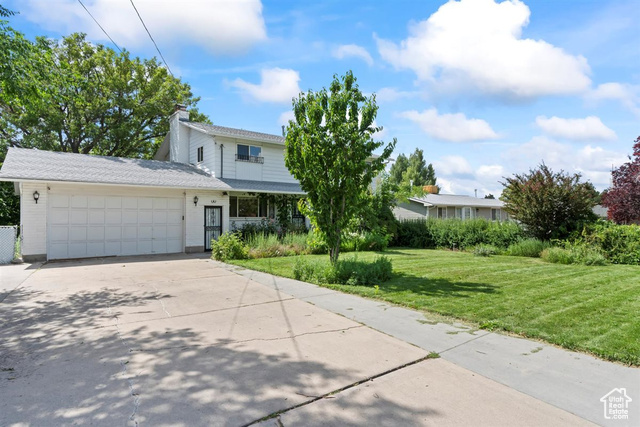 Photo 2 for MLS #2091608 at 220 S Coleman St