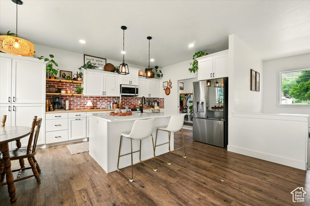 Photo 7 for MLS #2091642 at 155 N 200 East
