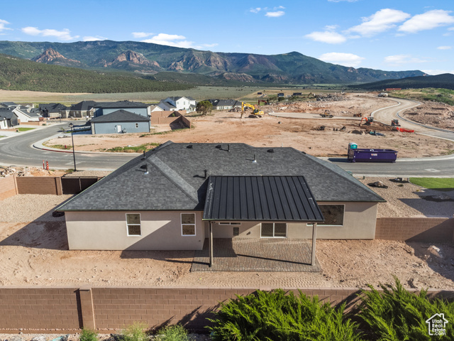Photo 38 for MLS #2091645 at 2154 S Bluff Dr