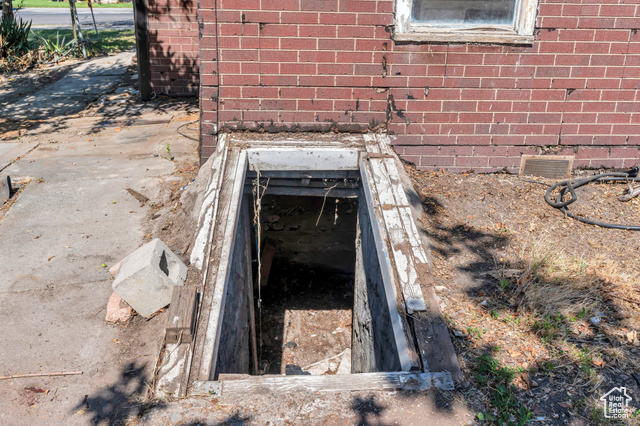 Photo 10 for MLS #2091653 at 146 N Grant Ave