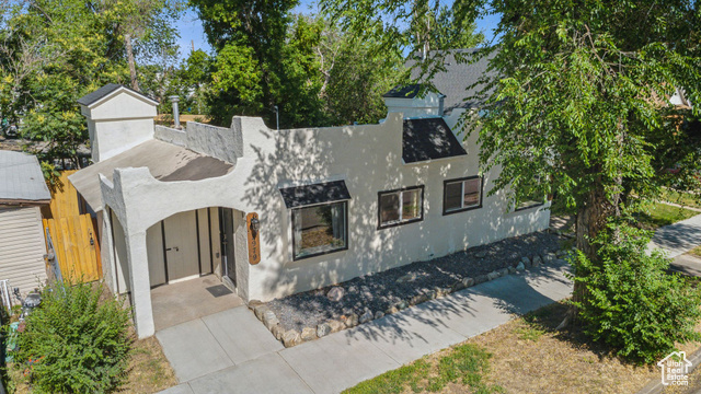 Photo 3 for MLS #2091678 at 2973 Adams Ave