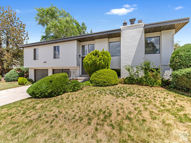 8359 S FAYEWAY DR Sandy, Utah Updated home on a quiet street with modern touches throughout. New appliances in kitchen, secluded patio offering valley views, and a master suite with a bath. Clean, comfortable, and move-in ready. Buyer and agent to verify information. Owner/Agent.