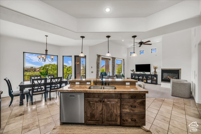 Photo 10 for MLS #2091746 at 1683 W Red Cloud Dr