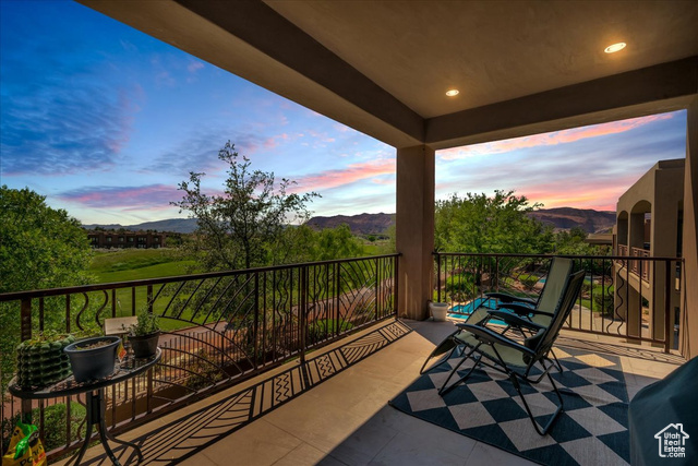 Photo 15 for MLS #2091746 at 1683 W Red Cloud Dr