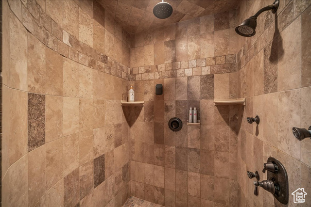 Photo 17 for MLS #2091746 at 1683 W Red Cloud Dr