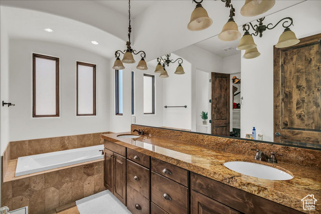 Photo 14 for MLS #2091746 at 1683 W Red Cloud Dr