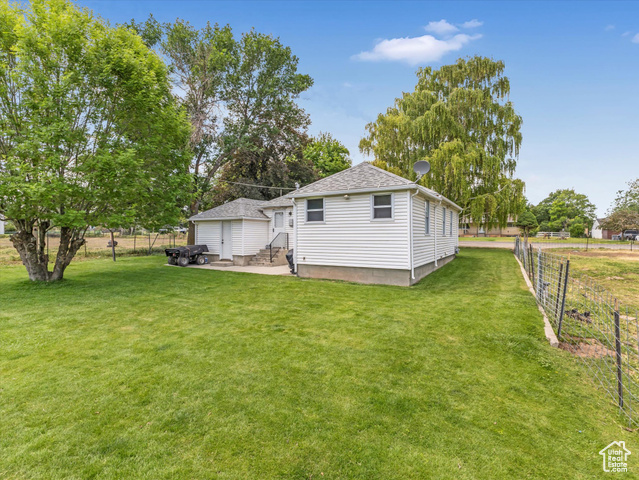 Photo 10 for MLS #2091750 at 160 N 300 East