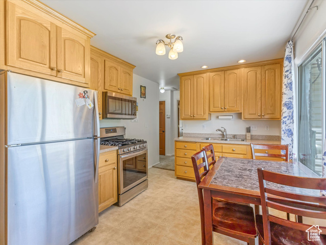 Photo 13 for MLS #2091750 at 160 N 300 East