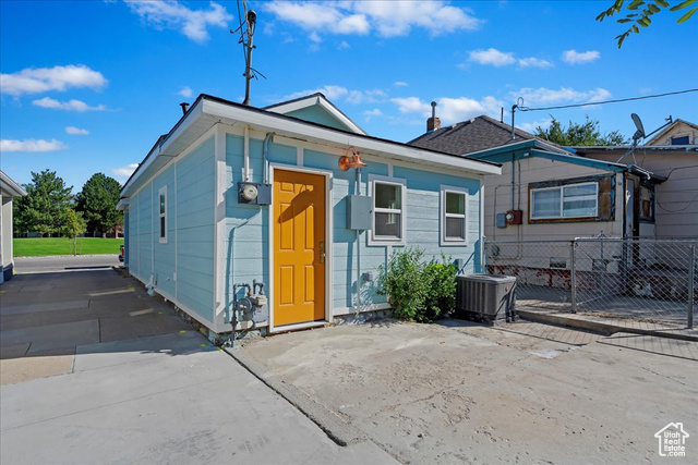 Photo 16 for MLS #2091775 at 841 E 20 Th St