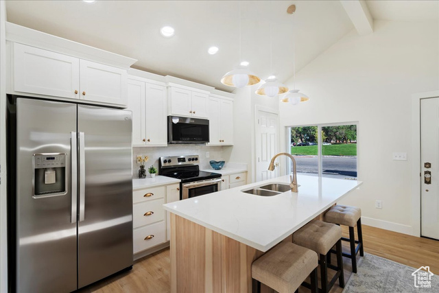 Photo 5 for MLS #2091775 at 841 E 20 Th St
