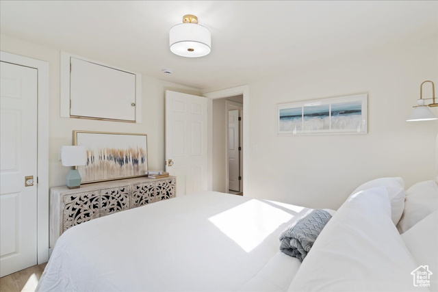 Photo 9 for MLS #2091775 at 841 E 20 Th St