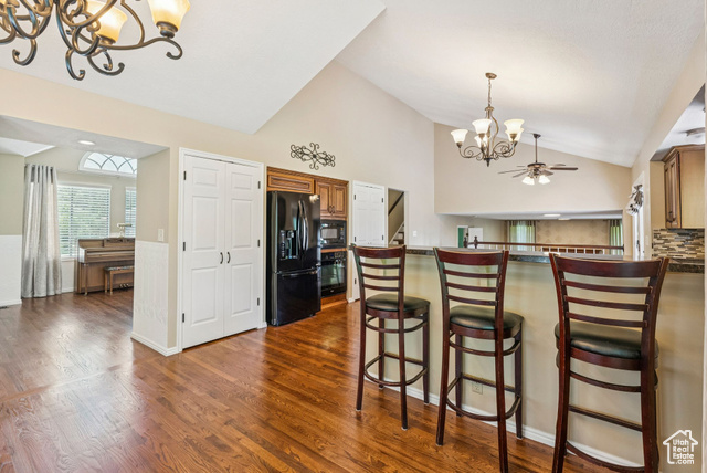 Photo 12 for MLS #2091803 at 1087 W Barnes Dr