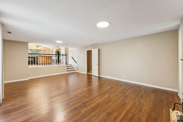 Photo 18 for MLS #2091803 at 1087 W Barnes Dr