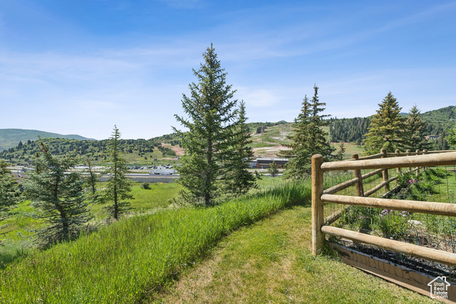 Photo 52 for MLS #2091829 at 3922 View Pointe Dr