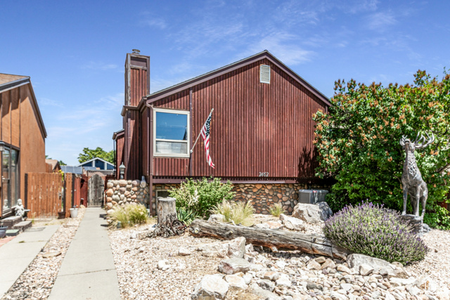 2462 W HARD ROCK CIR, Taylorsville UT 84129