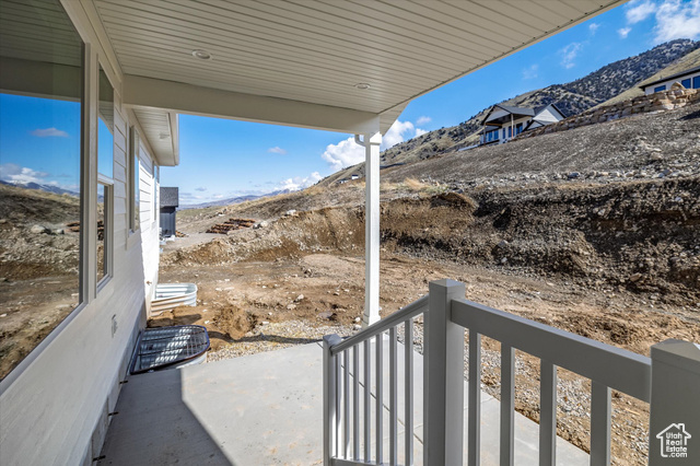Photo 8 for MLS #2091906 at 156 N Sherwood Dr