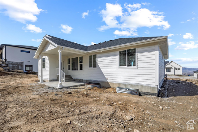 Photo 7 for MLS #2091906 at 156 N Sherwood Dr
