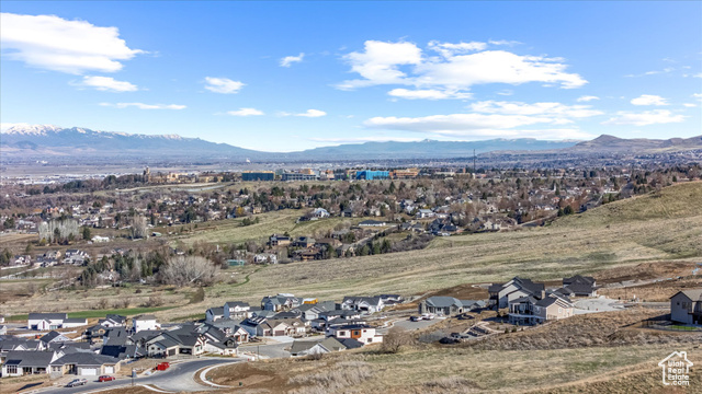 Photo 10 for MLS #2091906 at 156 N Sherwood Dr
