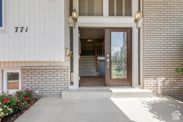 Photo 5 for MLS #2092060 at 771 E 17th Ave