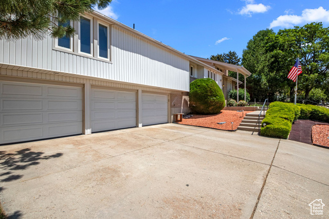 Photo 56 for MLS #2092060 at 771 E 17th Ave