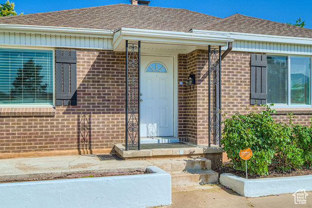 180 E Ross Dr