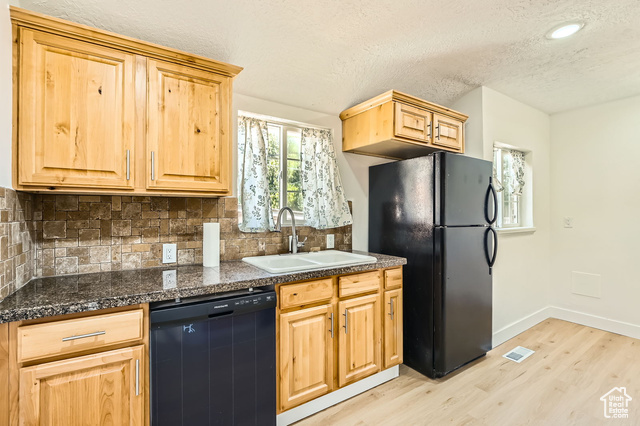 180 E Ross Dr
