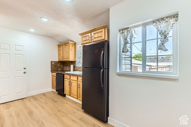 180 E Ross Dr