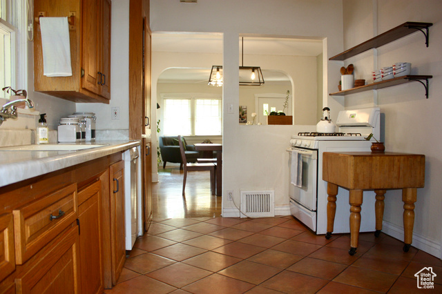 Photo 11 for MLS #2092106 at 1021 E 800 South