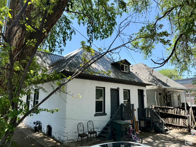 Photo 19 for MLS #2092150 at 660 E 23rd St