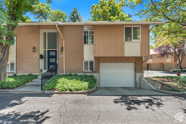 4797 S 2124 E, Holladay UT 84117