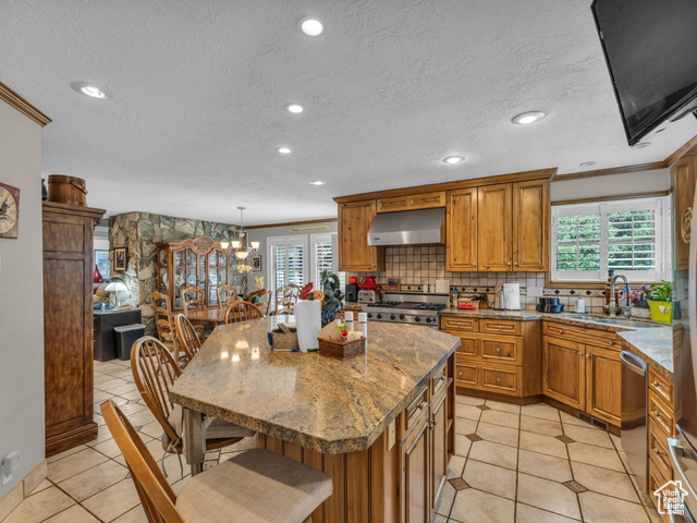 Photo 11 for MLS #2092155 at 7634 Pinebrook Rd