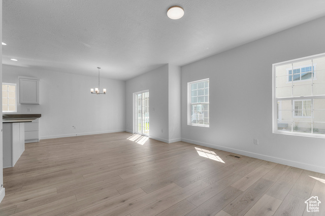 Photo 10 for MLS #2092157 at 7821 W Alta Springs Ln