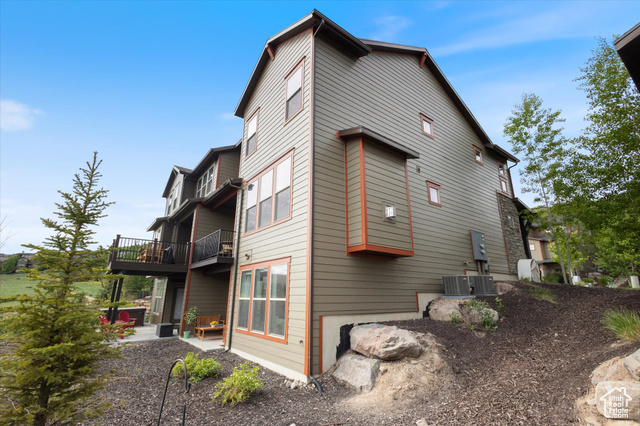 Photo 36 for MLS #2092202 at 1076 W Abigail Dr