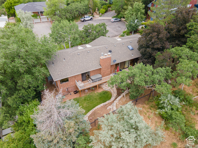 Photo 7 for MLS #2092203 at 2842 E Oakbrook Cir