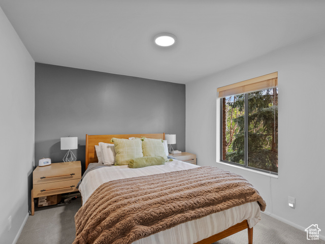Photo 23 for MLS #2092203 at 2842 E Oakbrook Cir