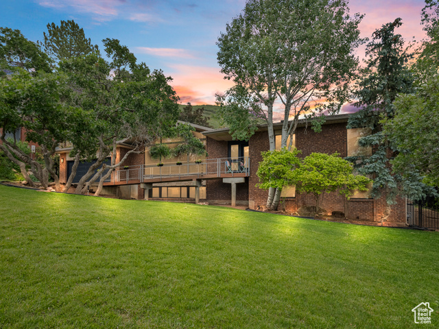 2842 E OAKBROOK CIR, Salt Lake City UT 84108