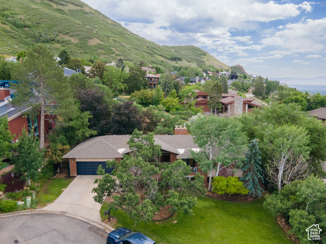 Photo 32 for MLS #2092203 at 2842 E Oakbrook Cir
