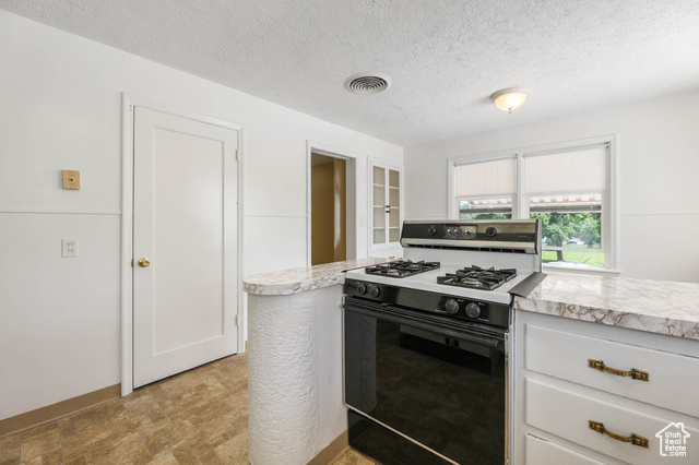 Photo 11 for MLS #2092241 at 810 Canyon Rd