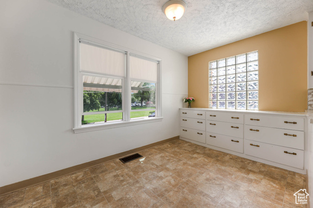 Photo 22 for MLS #2092241 at 810 Canyon Rd
