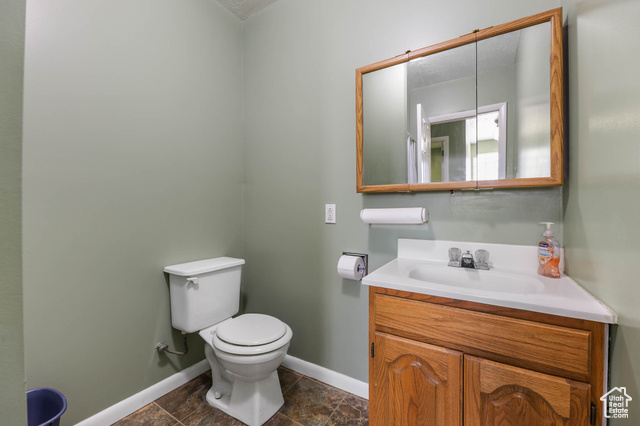 Photo 33 for MLS #2092241 at 810 Canyon Rd