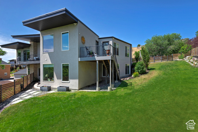 Photo 6 for MLS #2092246 at 68 E Columbus Ct