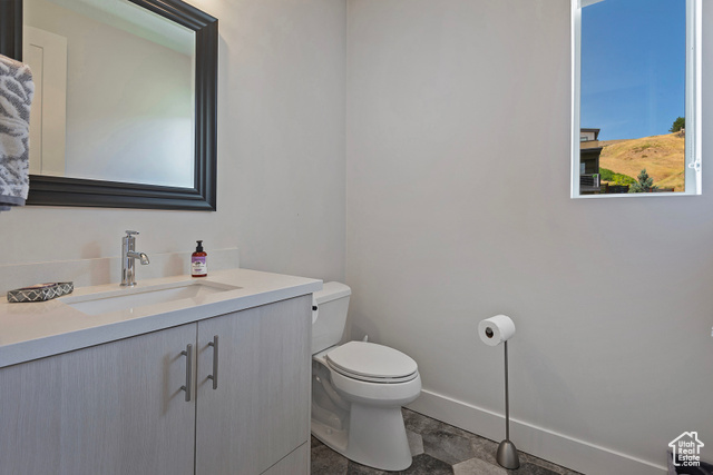 Photo 46 for MLS #2092246 at 68 E Columbus Ct