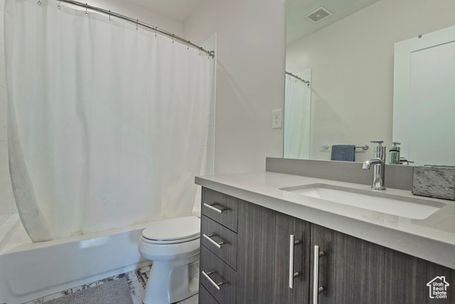 Photo 40 for MLS #2092246 at 68 E Columbus Ct