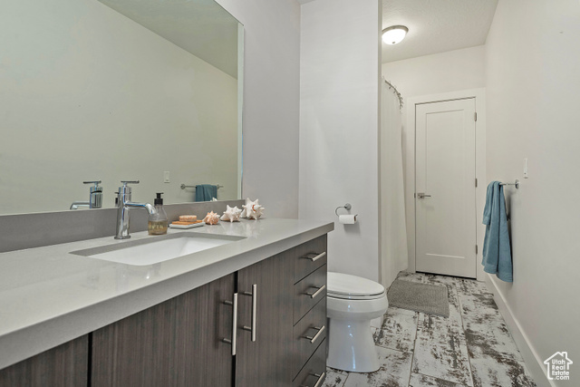 Photo 37 for MLS #2092246 at 68 E Columbus Ct