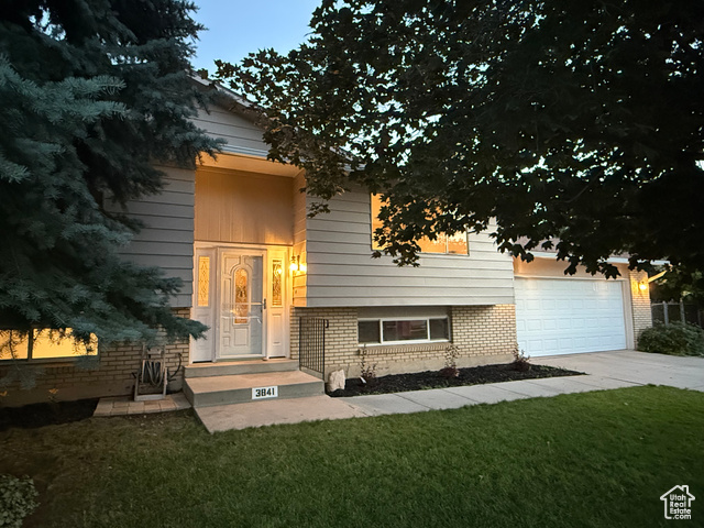 3841 W BLUEBIRD CIR, West Valley City UT 84120