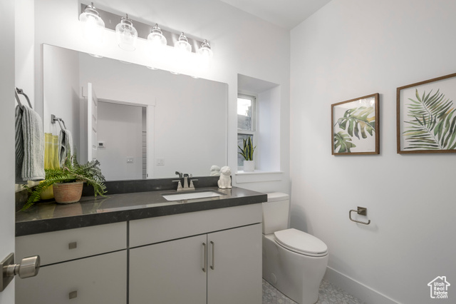Photo 7 for MLS #2092317 at 1922 W Dotterel Cir #19